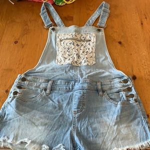 GUESS overalls shorts